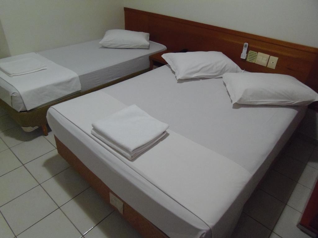 Sanare Hotel Uberlândia Exteriör bild