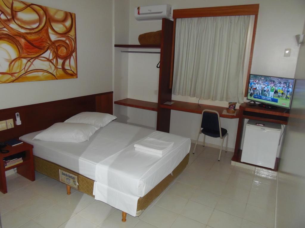 Sanare Hotel Uberlândia Exteriör bild