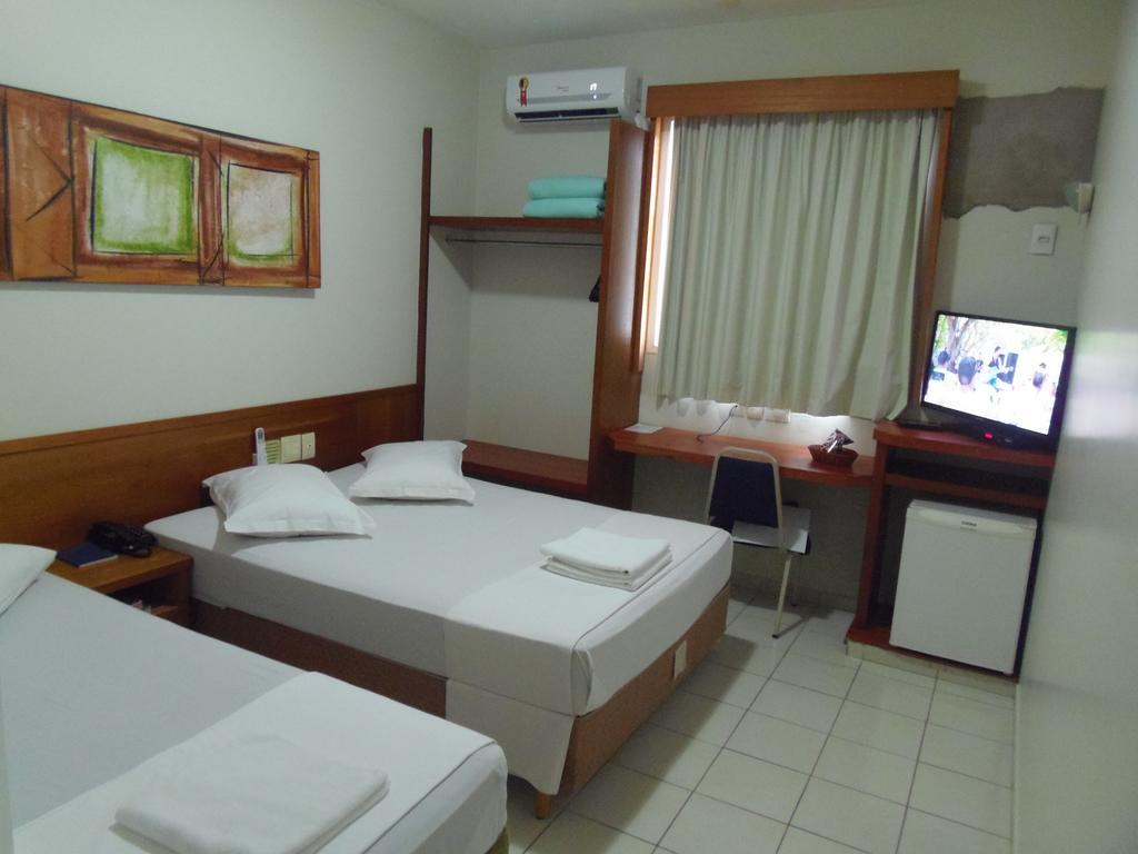 Sanare Hotel Uberlândia Exteriör bild