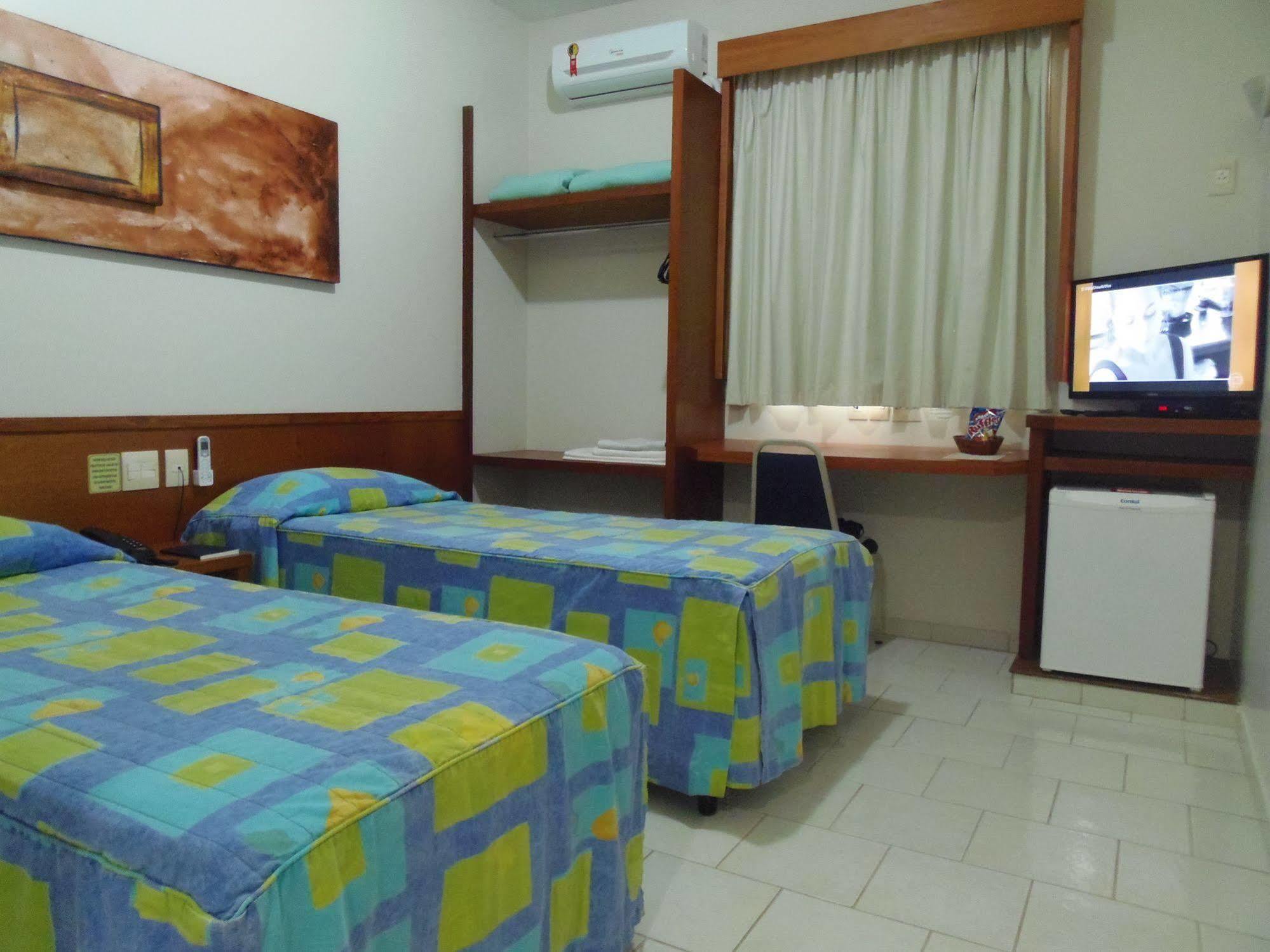 Sanare Hotel Uberlândia Exteriör bild