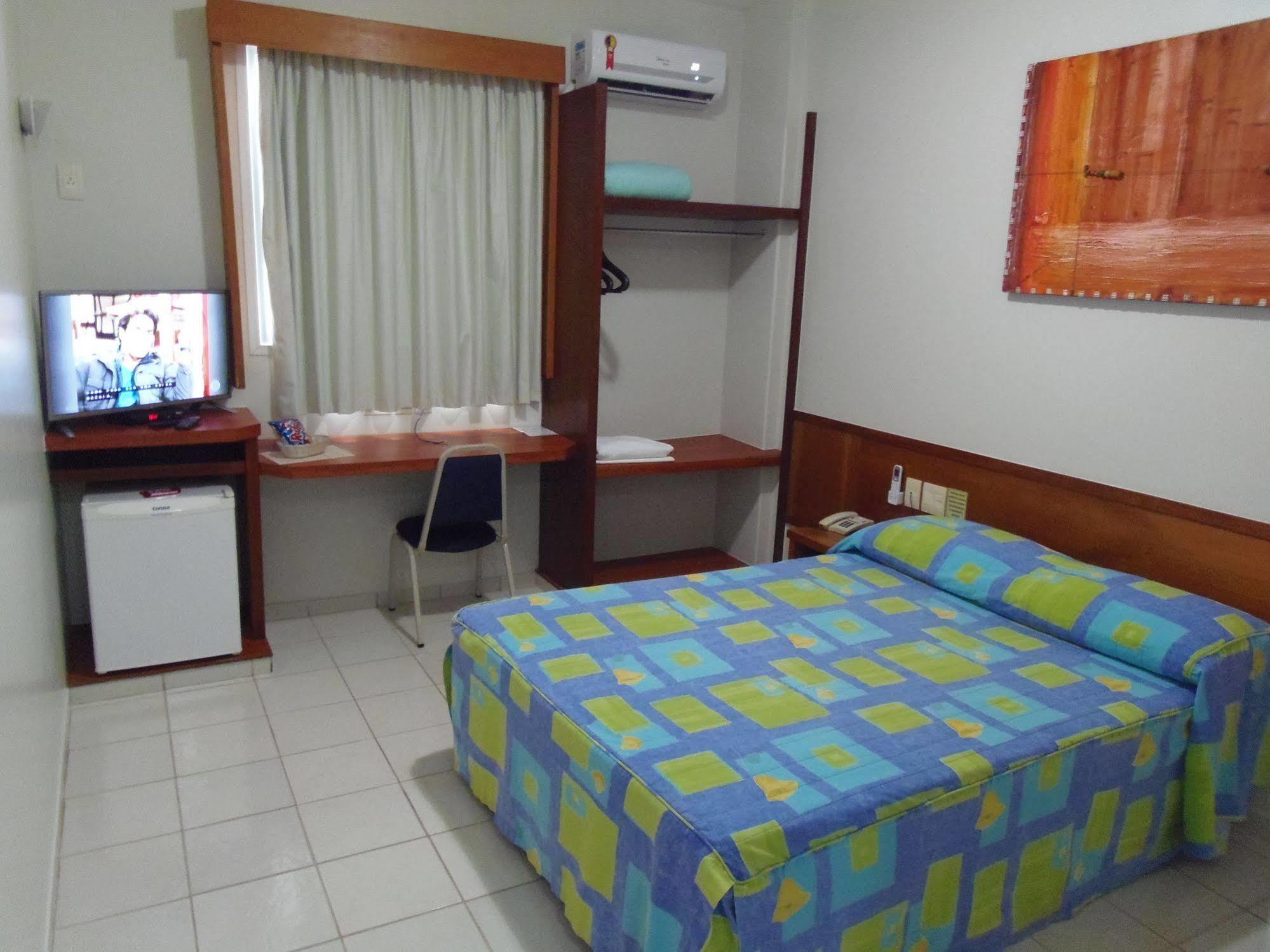 Sanare Hotel Uberlândia Exteriör bild