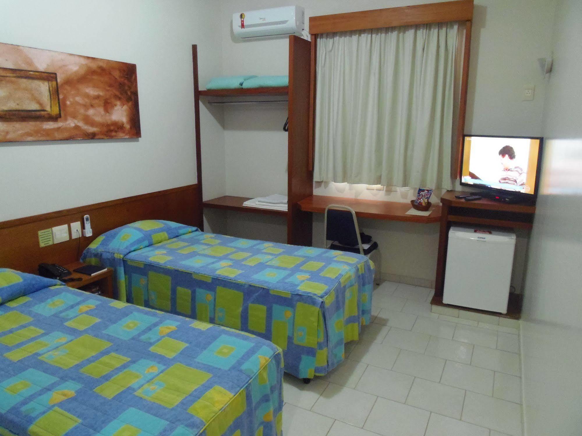 Sanare Hotel Uberlândia Exteriör bild