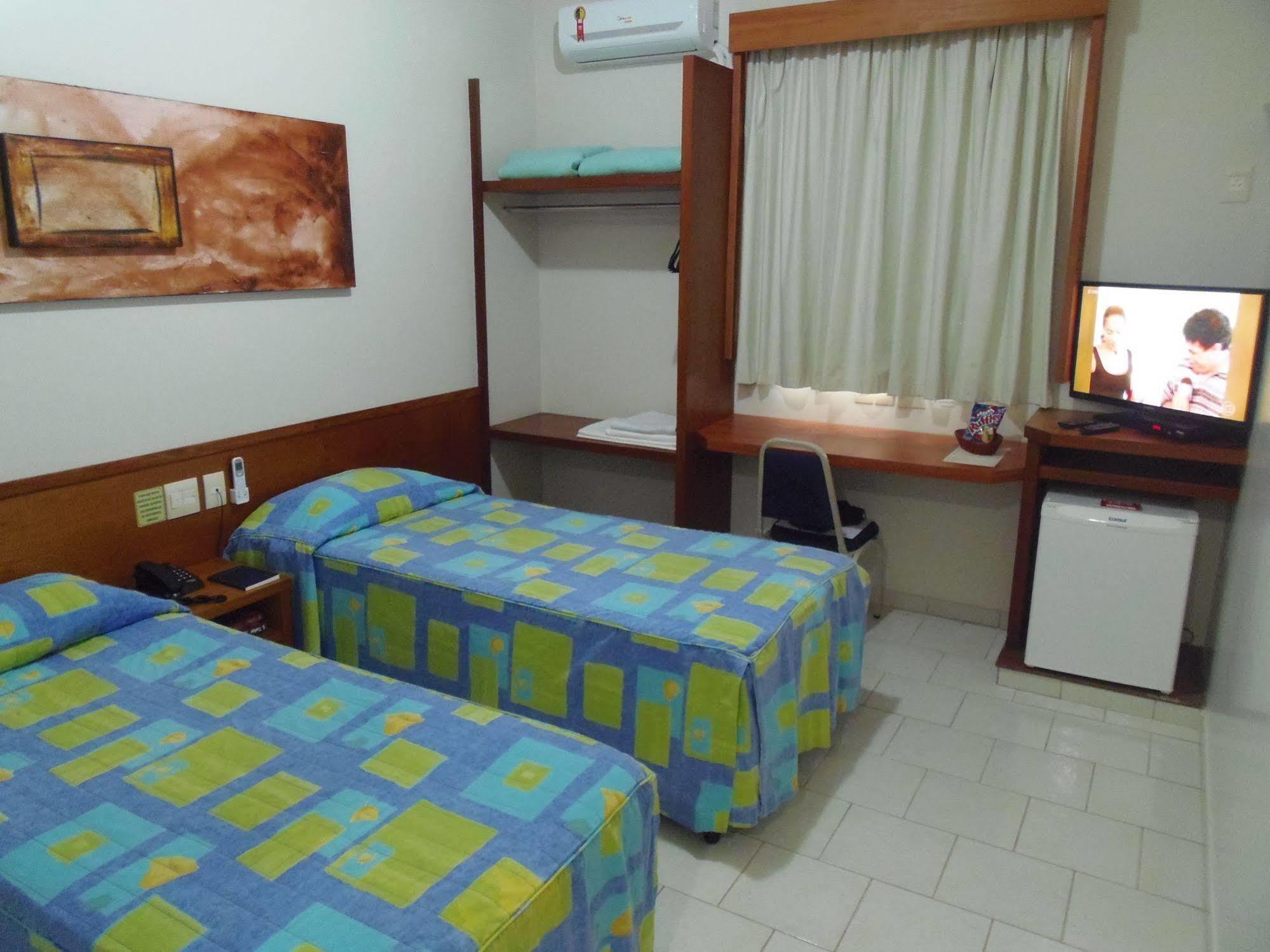 Sanare Hotel Uberlândia Exteriör bild