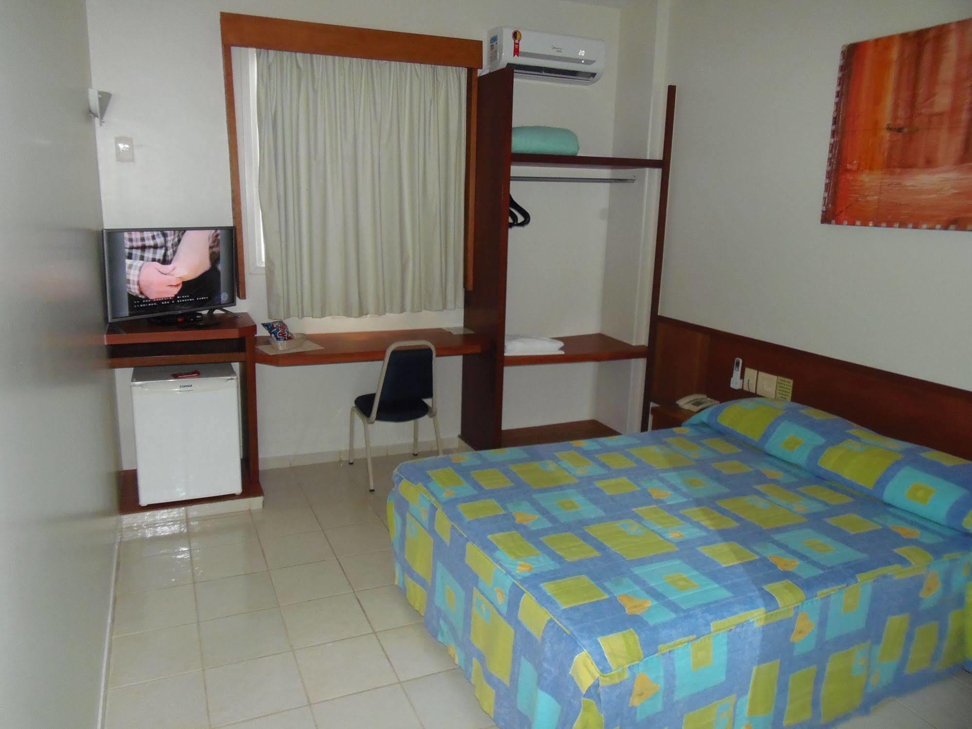 Sanare Hotel Uberlândia Exteriör bild