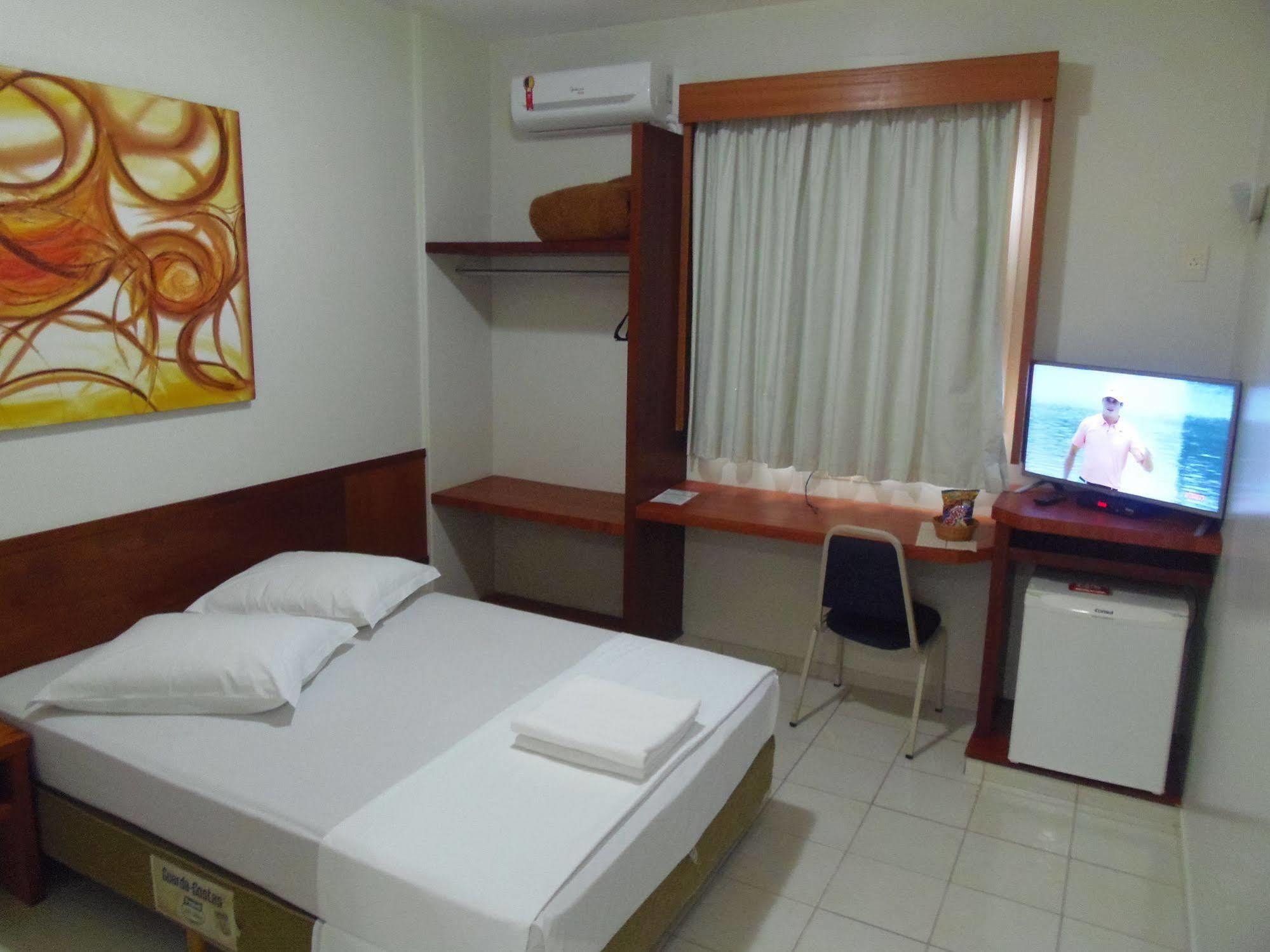Sanare Hotel Uberlândia Exteriör bild