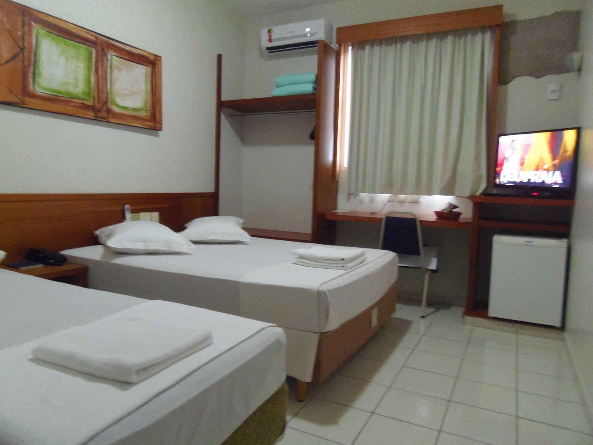 Sanare Hotel Uberlândia Exteriör bild